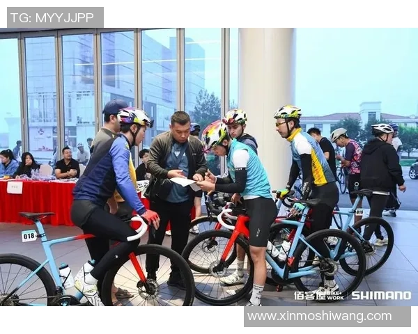 全球骑手连续抵达!嘉年华活动敞开,小编已逛吃到饱了……